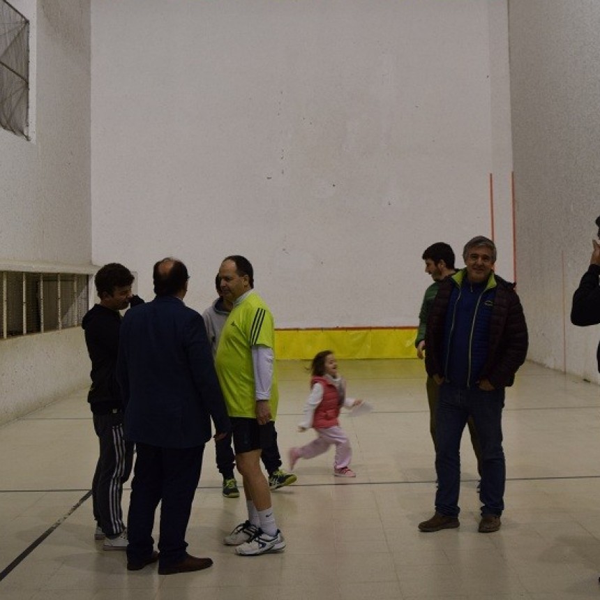 Obras de en canchas de pelota a paleta en Club Urso