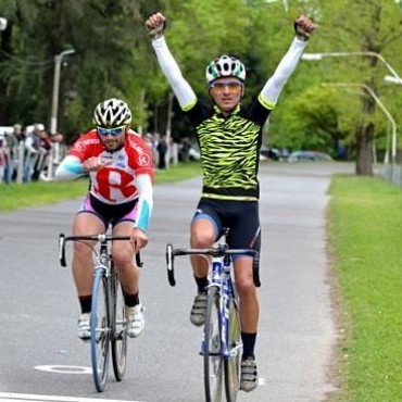 Eduardo Tolosa ganó en Lobos la tercera fecha de la Copa Logarzo