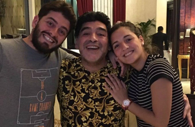 En su cumple, Diego destroz&oacute; a Higua&iacute;n y a la AFA