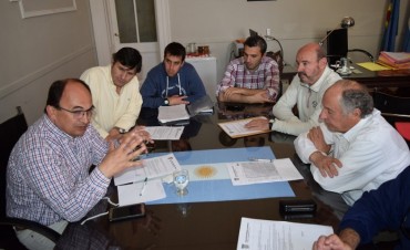 El Intendente se reunió nuevamente con directivos del Club Huracán