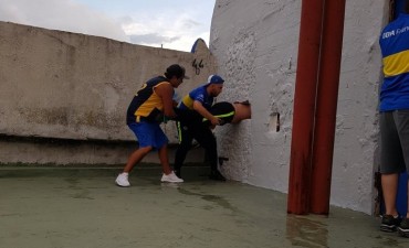 Hincha de Boca quiso infiltrarse a la platea y quedó atrapado