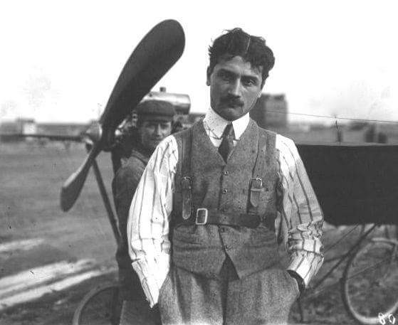El 5 de Octubre de 1918  moría uno de los pioneros de la aviación,  Roland Garros