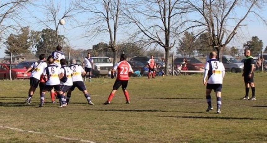 Veteranos jugaron en cancha de Pampero de Polvaredas