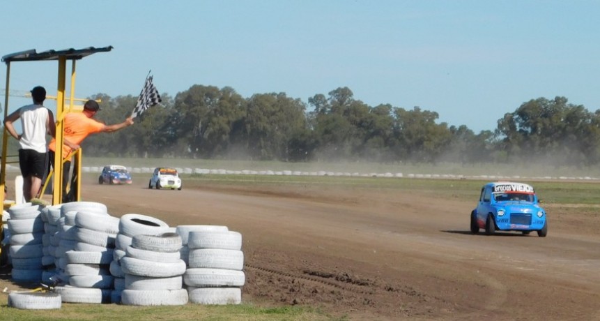 Gran espectáculo se vivió en el circuito El Ciclón de Saladillo