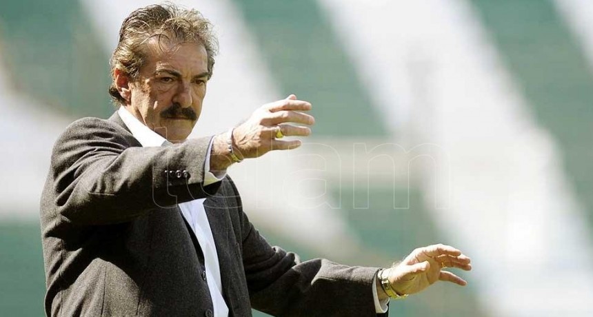 Ricardo La Volpe criticó a Alfaro tras la derrota ante River
