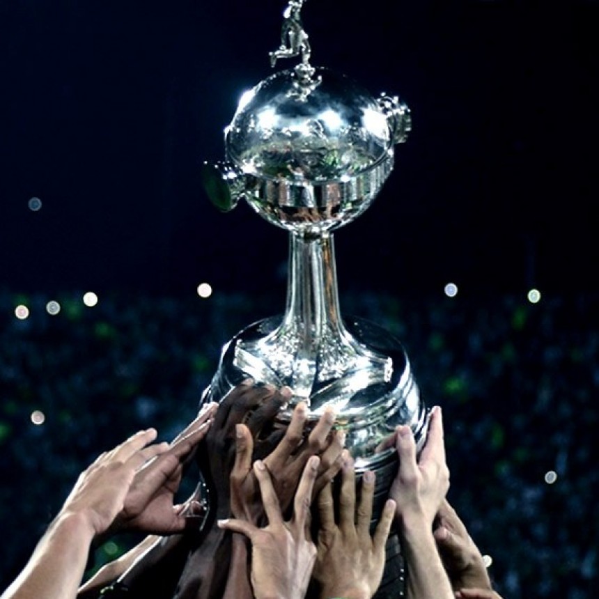 El presidente de Conmebol ratificó a Santiago de Chile para la final de la Copa Libertadores