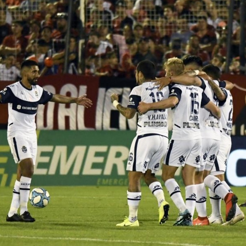 Gimnasia y Maradona sorprendieron a Newell´s con una imponente goleada en Rosario