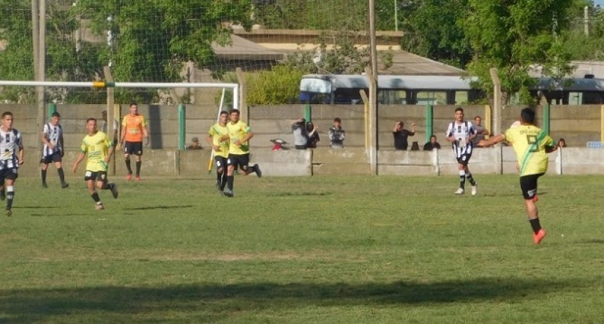 Fútbol: Huracán se quedó con el clásico ante Unión Apeadero 