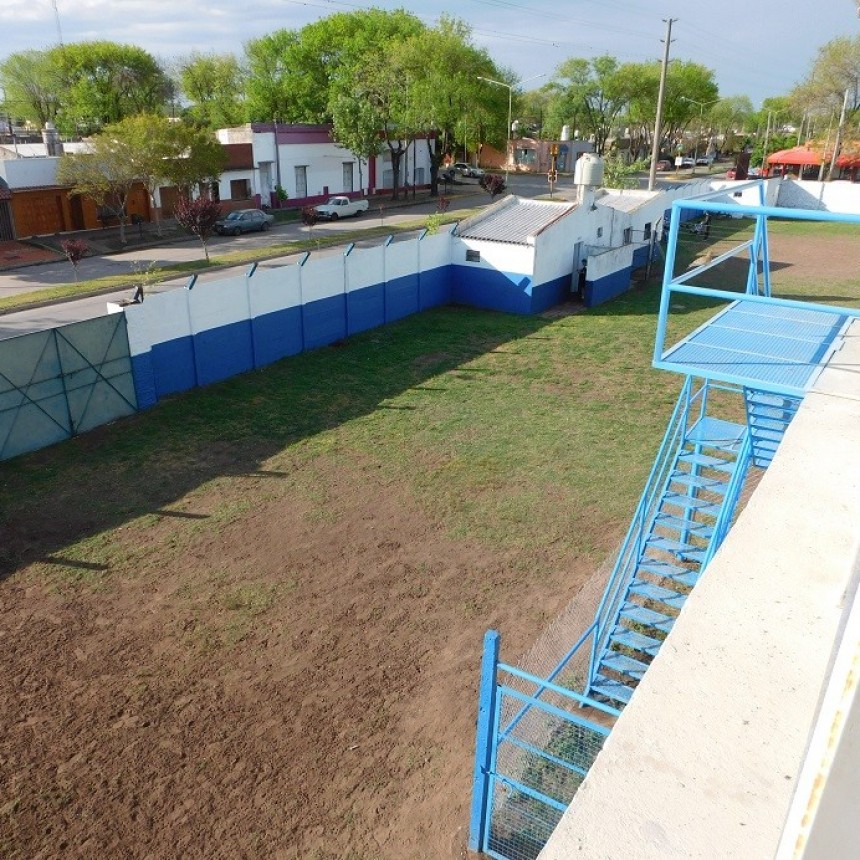 Fútbol: Refacciones en el Estadio Adolfo Canteli 