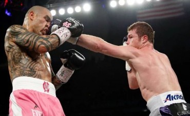 Canelo venció a Cotto y se consagró en Las Vegas