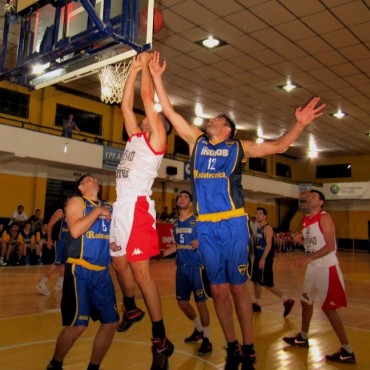Ciudad de Saladillo no pudo con Los Indios ni con Yaman