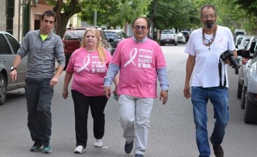 Salomón participó de la Correcaminata por la prevención del cáncer de mama