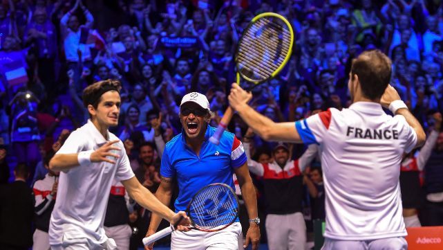 Francia ganó el dobles y quedó 