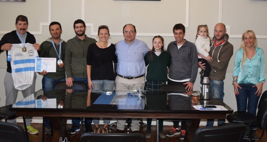 Intendente de Saladillo recibi&oacute; a deportistas locales