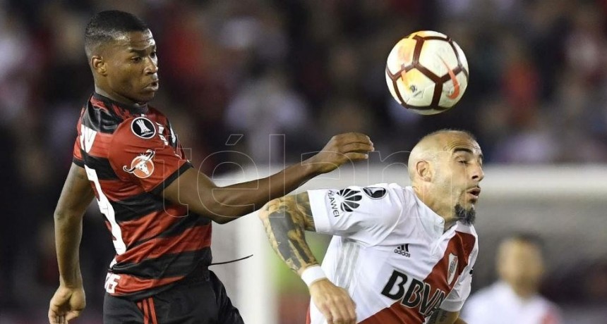 La final entre River y Flamengo ser&aacute; en Lima, Per&uacute;