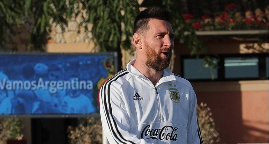 Messi y Agüero entrenaron con el grupo, de cara al duelo ante Brasil