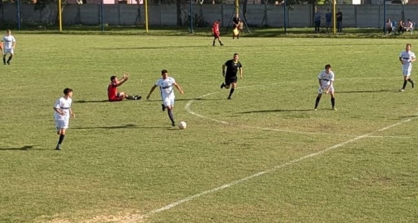 Fútbol: Alvear FC le ganó a La Campana. Hoy se completa la fecha