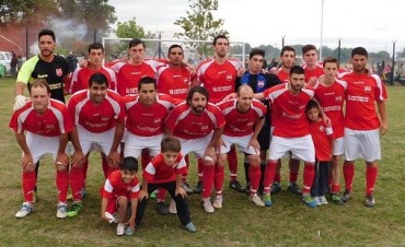 Victoria de La Lola ante Apeadero para adelantarse en la serie final