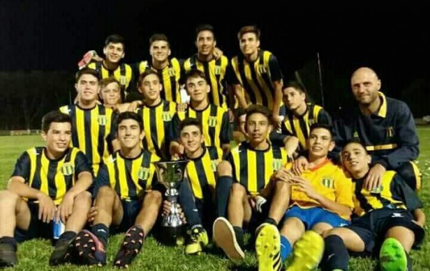 Unión Apeadero campeón de la categoría sub15