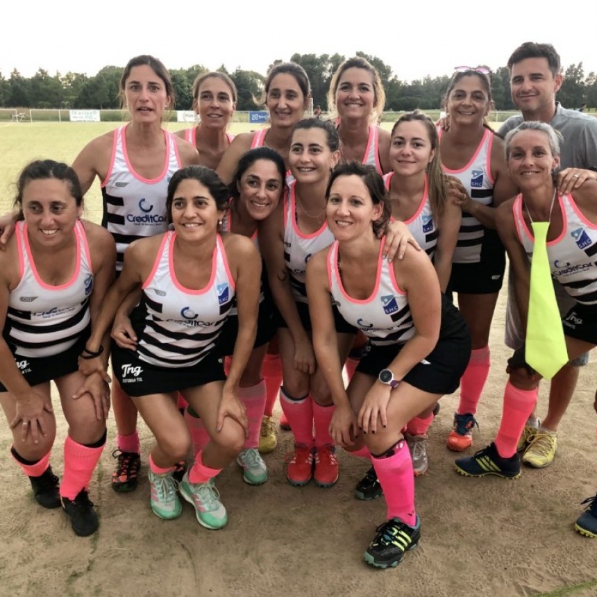 Las Mamis Hockey cierran el año logrando un tercer puesto en el Torneo Anual